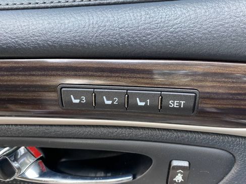 Used 2015 Lexus LS 460 w/ Comfort Package RWD image 17