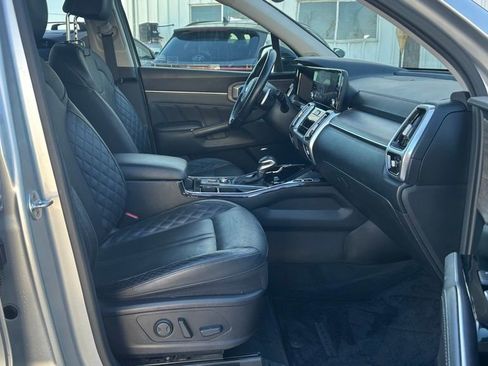 Used 2021 Kia Sorento SX Prestige image 29
