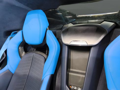 Used 2025 Chevrolet Corvette Stingray Premium Cpe w/ Z51 Performance Package RWD image 26