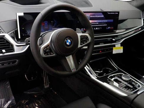 New 2026 BMW X7 xDrive40i w/ M Sport Package AWD/4WD image 6