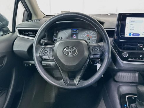 Used 2025 Toyota Corolla LE FWD image 17