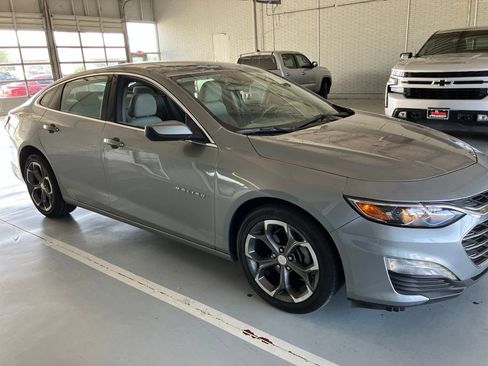 Used 2024 Chevrolet Malibu LT FWD image 3