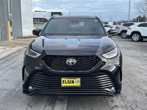 Used 2021 Toyota Highlander XSE image 2