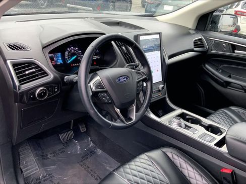 Used 2023 Ford Edge Titanium image 25