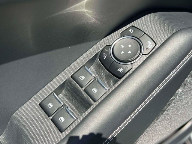 Used 2025 Ford Mustang Mach-E Premium AWD/4WD image 22