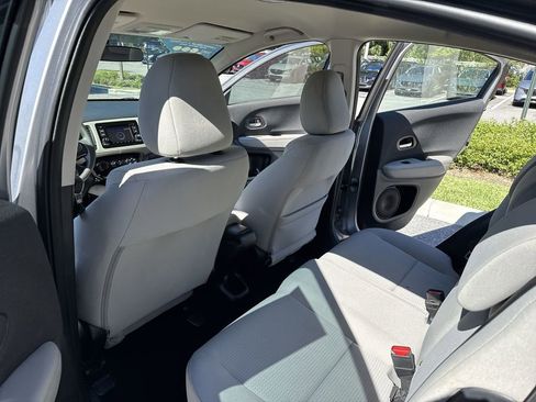 Used 2019 Honda HR-V LX image 34
