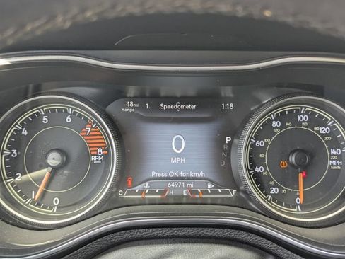 Used 2019 Jeep Cherokee Limited w/ Technology Group FWD image 39