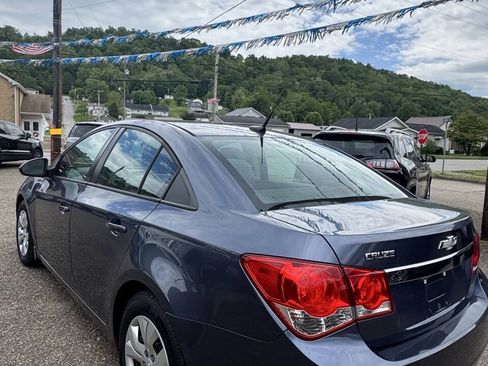 Used 2014 Chevrolet Cruze LS FWD image 3