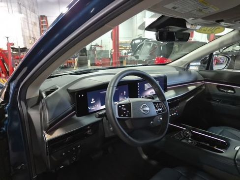 Used 2025 Nissan Murano Platinum image 16