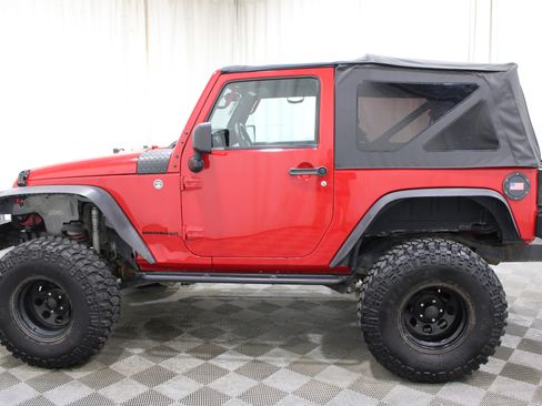 Used 2013 Jeep Wrangler Sport AWD/4WD image 23