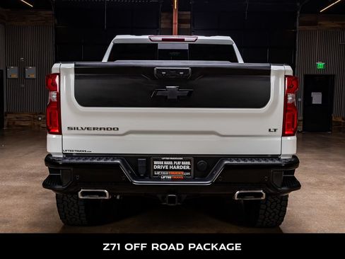 Used 2024 Chevrolet Silverado 1500 LT Trail Boss w/ LT Trail Boss Premium Package AWD/4WD image 7