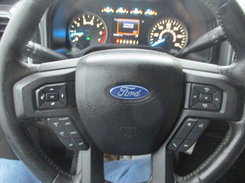 Used 2015 Ford F150 XLT w/ Equipment Group 302A Luxury RWD image 17