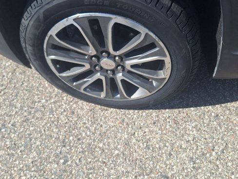 Used 2017 GMC Acadia SLT AWD/4WD image 7