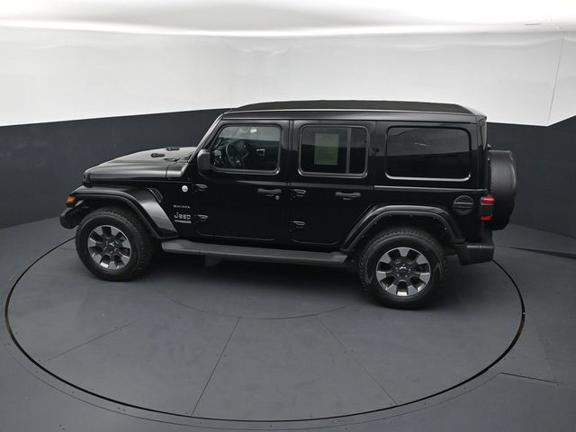 Used 2022 Jeep Wrangler Unlimited Sahara w/ Cold Weather Group AWD/4WD image 15