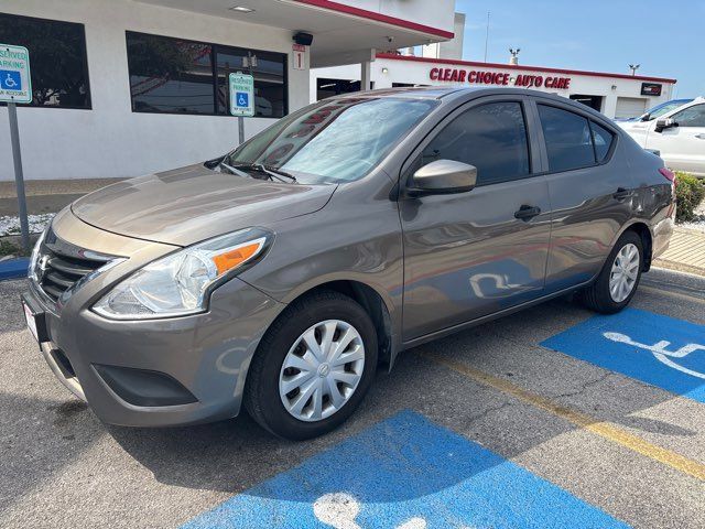 Used 2017 Nissan Versa S Plus FWD image 3