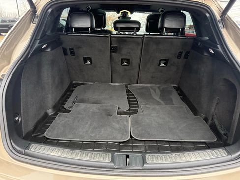 Used 2018 Porsche Macan S image 14