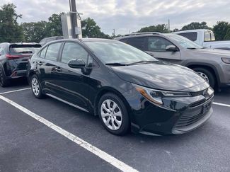 Used 2025 Toyota Corolla LE FWD video 1