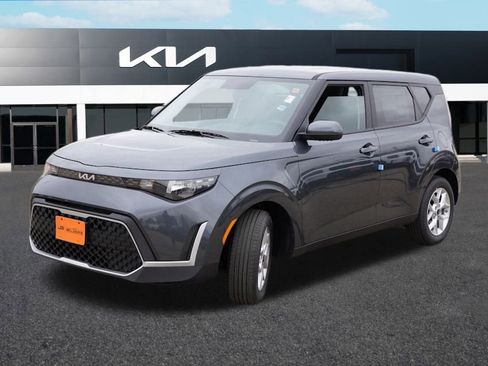 New 2025 Kia Soul LX image 7