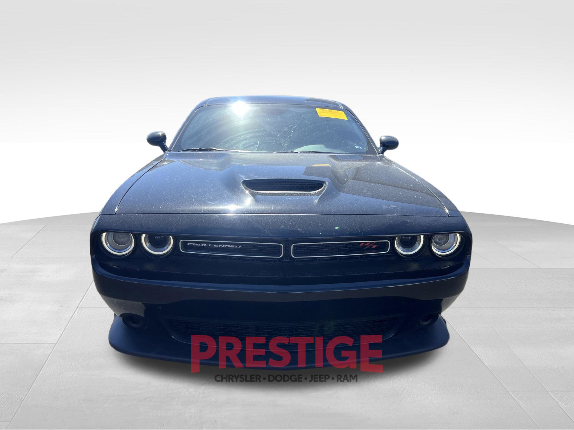 Used 2023 Dodge Challenger R/T RWD image 3