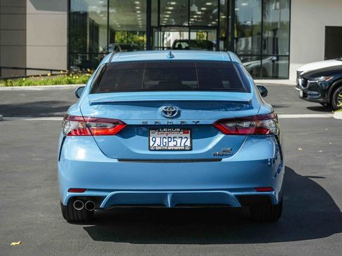 Used 2024 Toyota Camry SE w/ Cold Weather Package FWD image 5