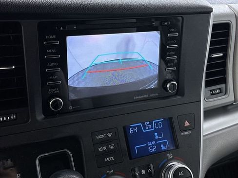 Used 2020 Toyota Sienna LE image 15