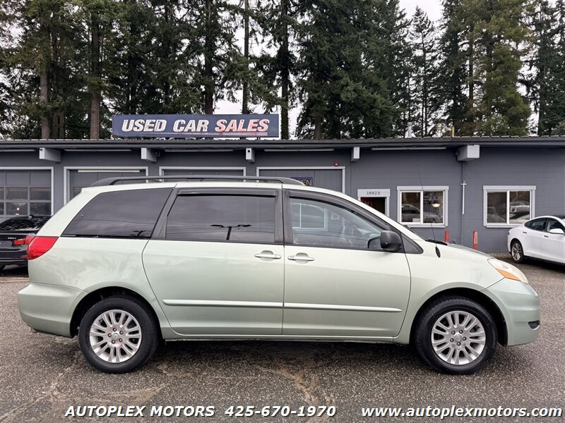 Used 2008 Toyota Sienna LE w/ Towing Prep Pkg AWD/4WD image 8