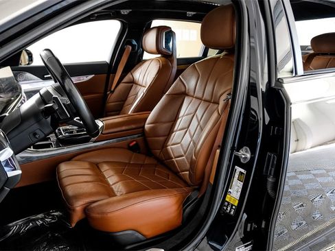 Used 2023 BMW 760i xDrive w/ Executive Package image 32