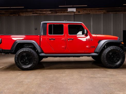 Used 2020 Jeep Gladiator Sport w/ Quick Order Package 24S image 11