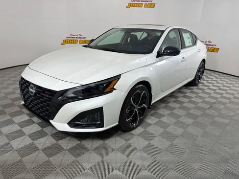 New 2026 Nissan Altima 2.5 SR w/ SR Premium Package FWD image 1