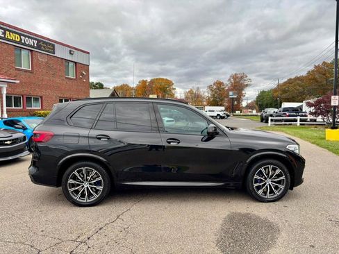 Used 2019 BMW X5 xDrive50i w/ M Sport Package image 4