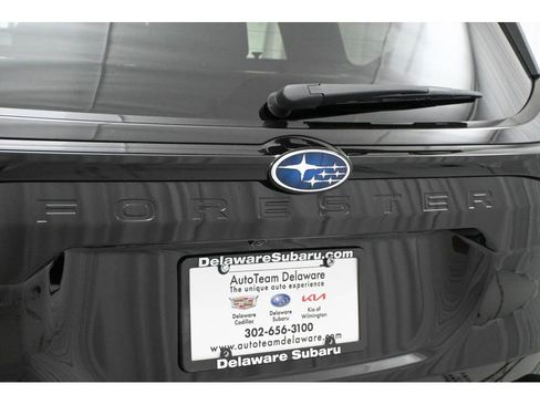 Used 2025 Subaru Forester Premium image 38