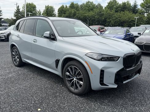 Used 2026 BMW X5 xDrive40i w/ M Sport Package AWD/4WD image 3