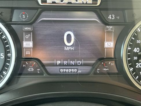 Used 2019 RAM 1500 Laramie image 12