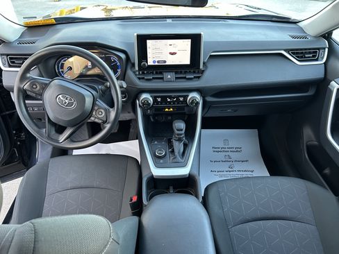 Certified 2025 Toyota RAV4 XLE image 23
