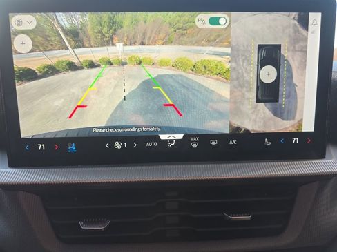 Used 2025 Ford Explorer ST image 33