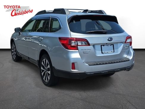 Used 2017 Subaru Outback 2.5i Limited AWD/4WD image 7