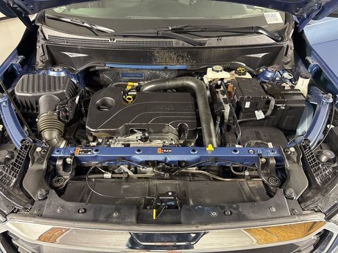 Used 2024 GMC Terrain SLE image 31