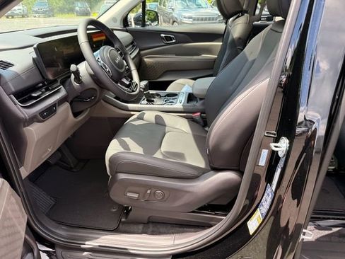 New 2026 Kia Carnival SX FWD image 7