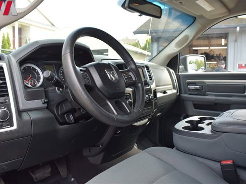 Used 2015 RAM 1500 Classic SLT image 3