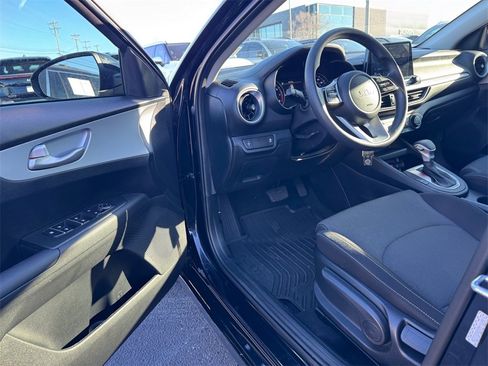 Used 2024 Kia Forte LX image 13