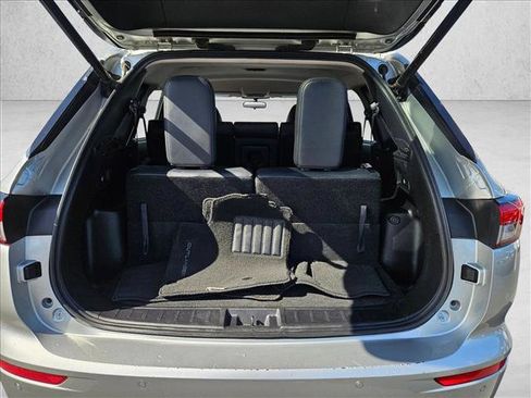Used 2024 Mitsubishi Outlander SE image 6
