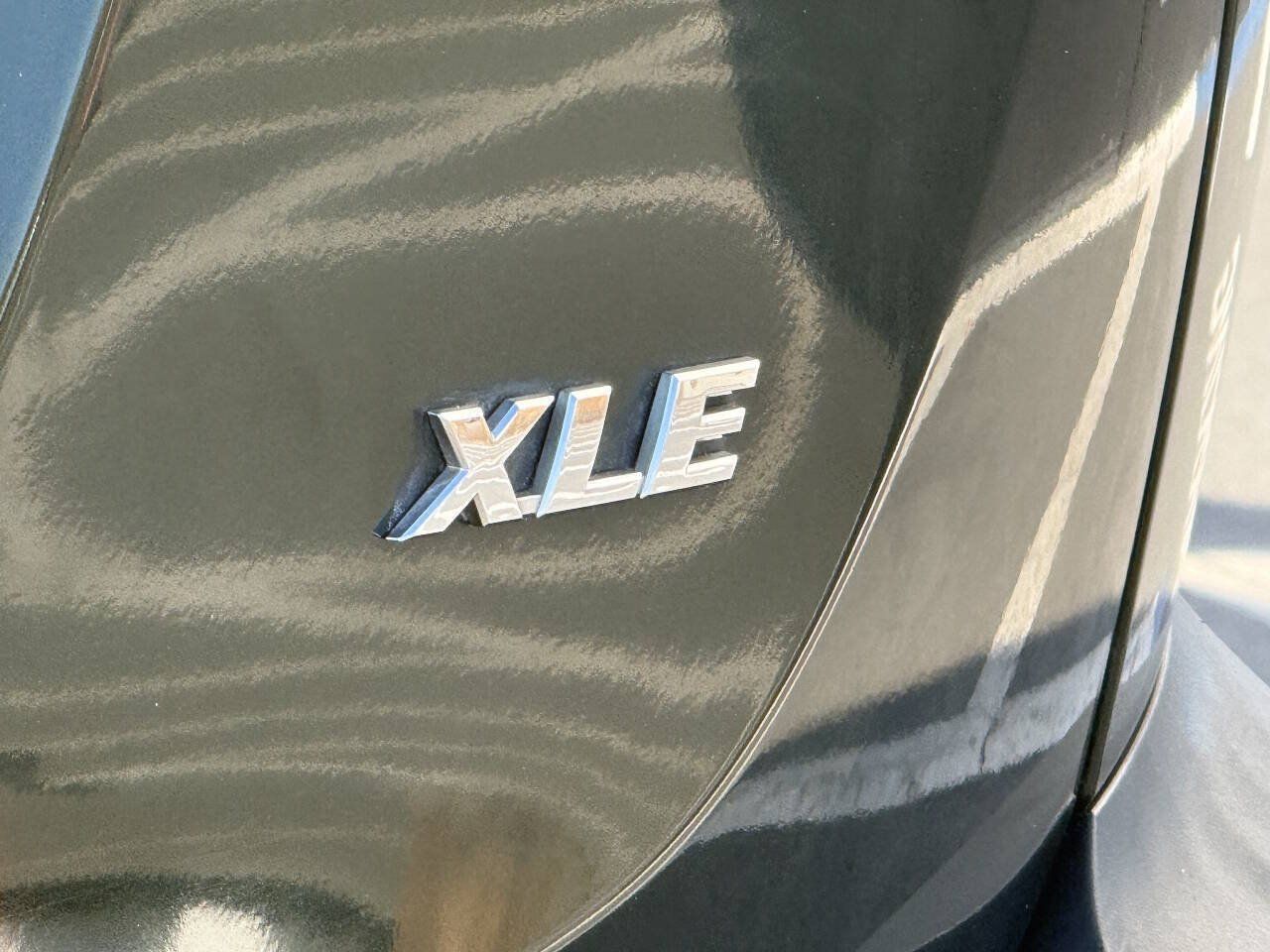 Used 2013 Toyota RAV4 XLE FWD image 24
