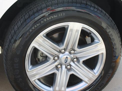 Used 2020 Ford Expedition Max XLT w/ Equipment Group 202A RWD image 21