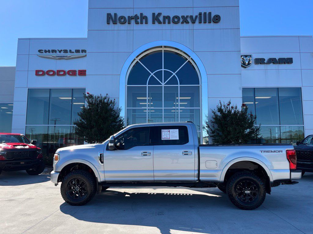 Used 2022 Ford F350 Lariat w/ Tremor Off-Road Package AWD/4WD image 2
