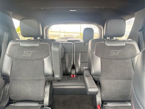 Certified 2025 Ford Explorer ST w/ Sun And Sound Package image 30