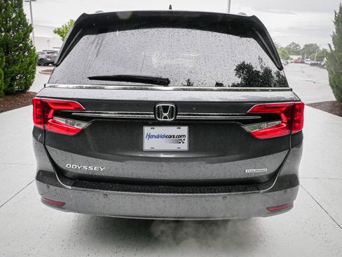 Used 2024 Honda Odyssey Touring image 9