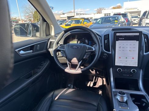 Used 2024 Ford Edge SEL image 39