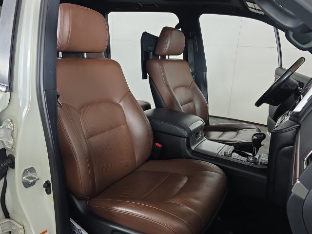 Used 2016 Toyota Land Cruiser AWD/4WD image 35