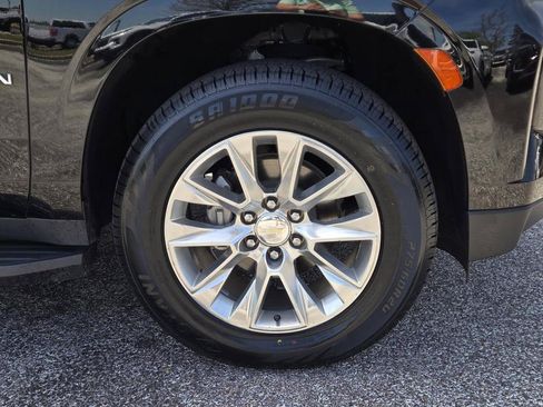 Used 2021 Chevrolet Suburban Premier AWD/4WD image 4