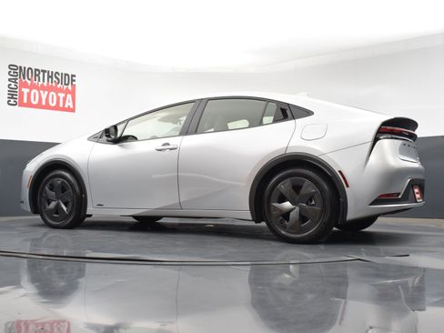Used 2025 Toyota Prius LE image 25